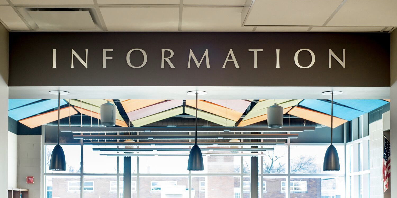 scool-signage-in-nashville.guide-creating-great-graduation-signs-and-graphics blog image 1